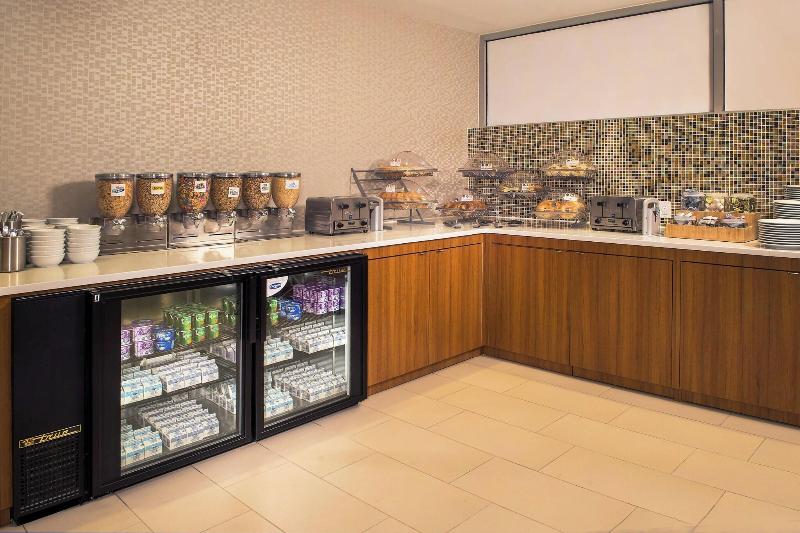 SpringHill Suites New York LaGuardia Airport - Restoran