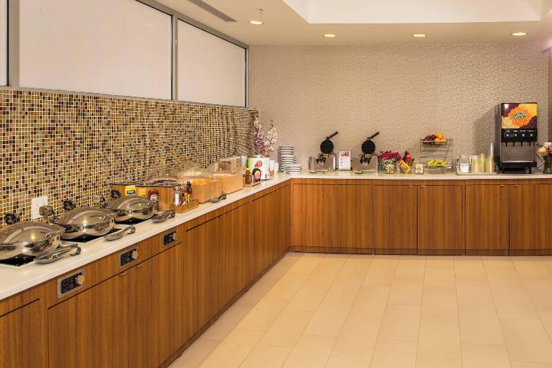 SpringHill Suites New York LaGuardia Airport - Restoran