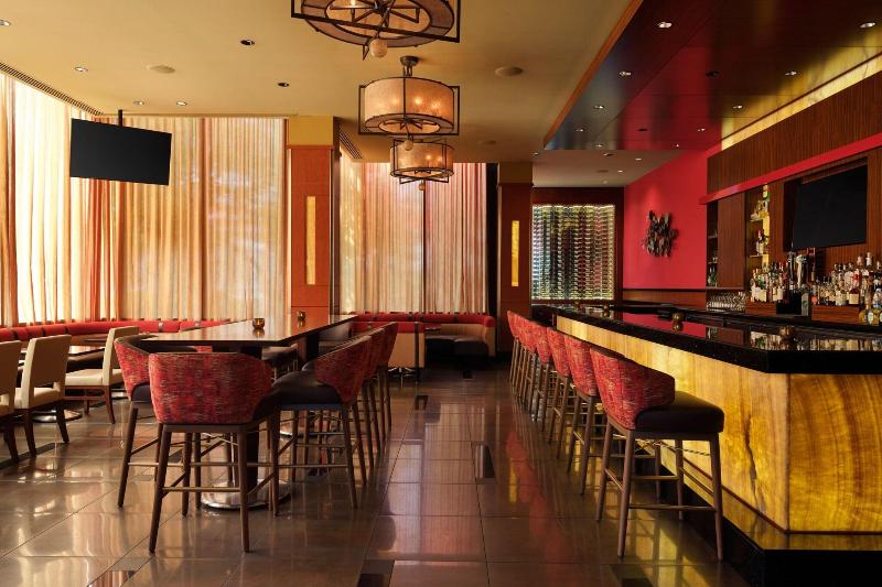 Teaneck Marriott at Glenpointe - Bar
