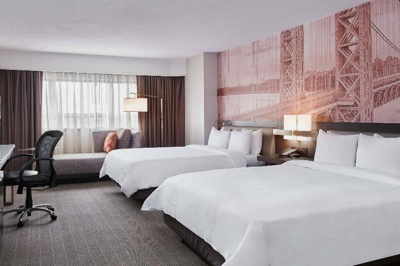Teaneck Marriott at Glenpointe - Oda