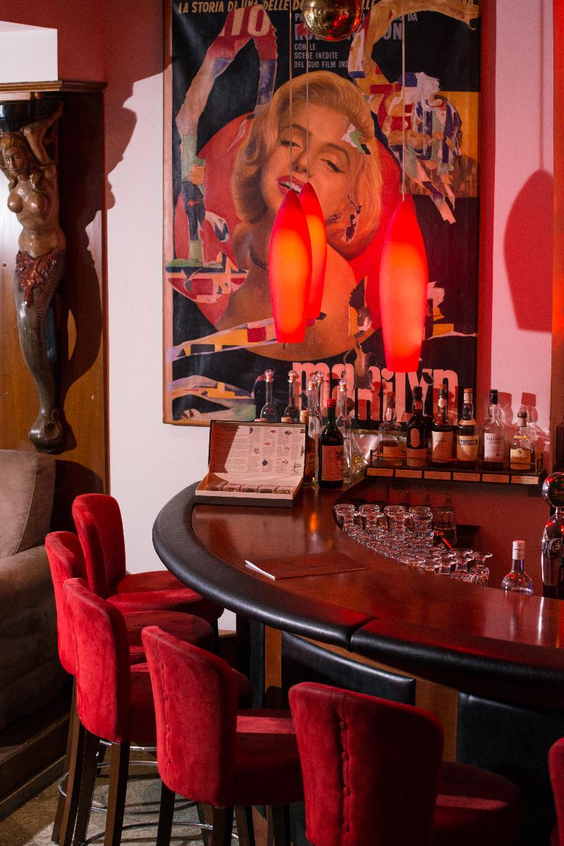 Albana Real - Bar