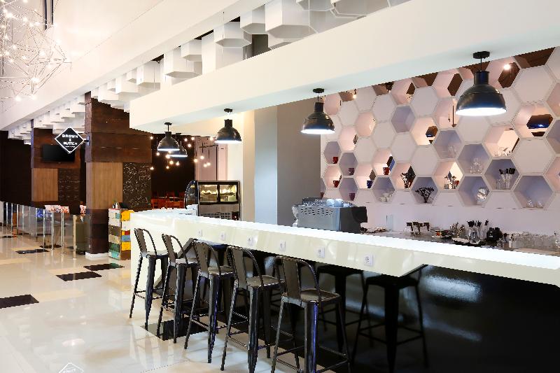 Berry Biz Hotel Powered by Archipelago - Restoran