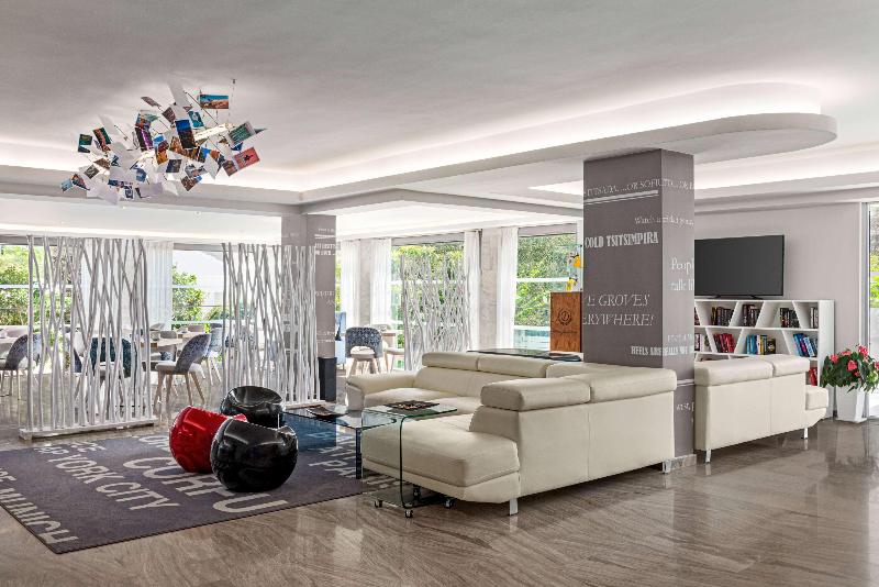 TRYP by Wyndham Corfu Dassia - Lobi