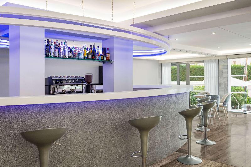 TRYP by Wyndham Corfu Dassia - Lobi