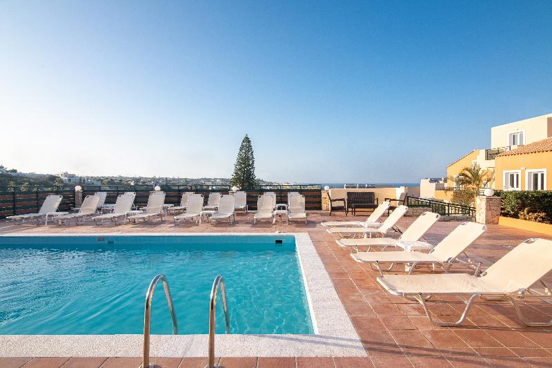 Golden Valentin Apartments - Havuz
