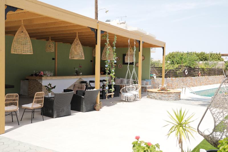 Maria Apartments "by Checkin" - Bar