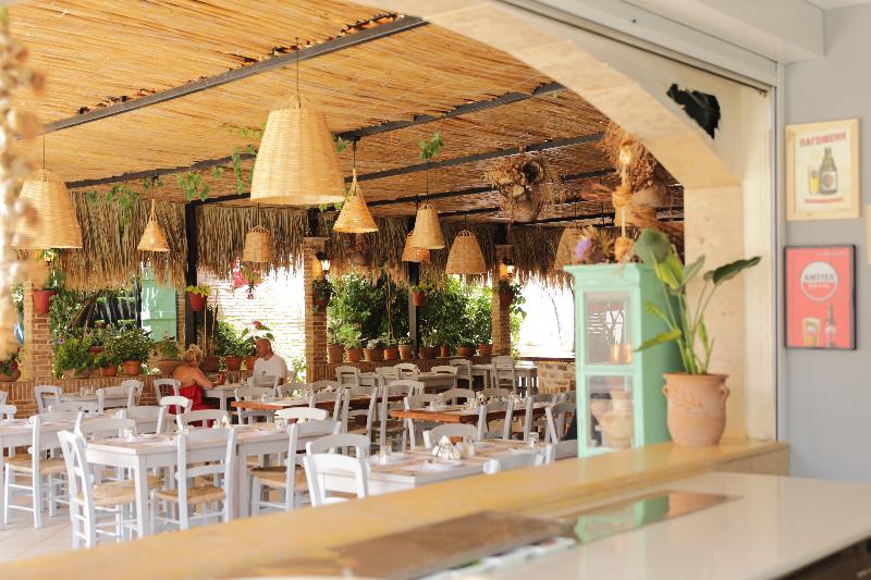 Maria Apartments "by Checkin" - Restoran