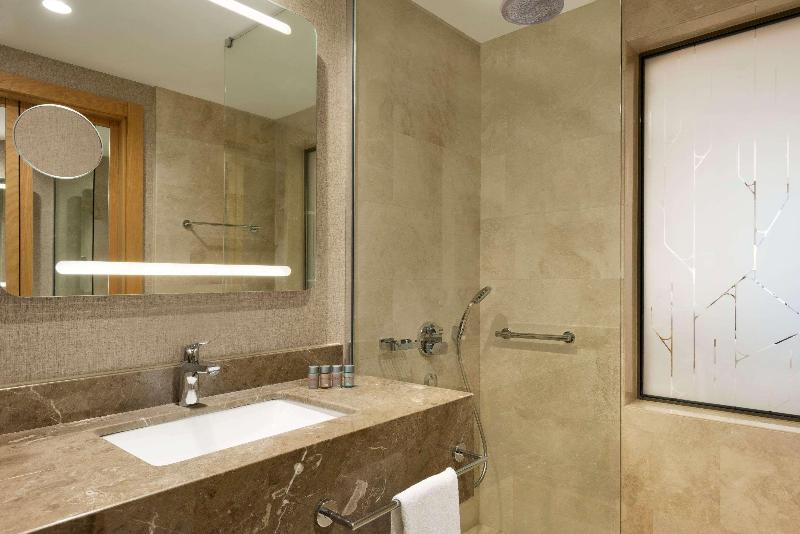 Ramada Hotels & Suites Adana - Oda