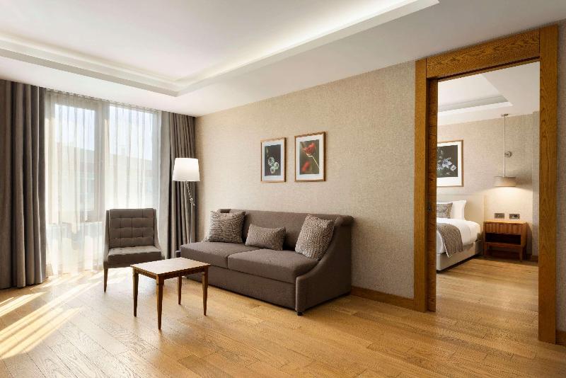 Ramada Hotels & Suites Adana - Oda
