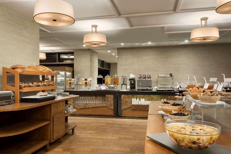 Ramada Hotels & Suites Adana - Restoran