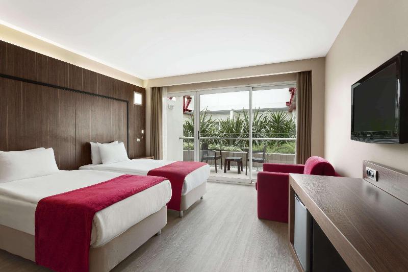 Ramada Encore By Wyndham Izmir - Oda