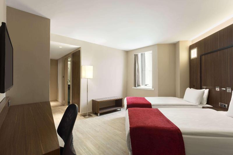 Ramada Encore By Wyndham Izmir - Oda