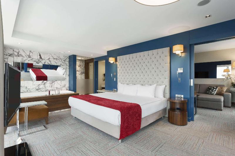 Ramada Encore By Wyndham Izmir - Oda