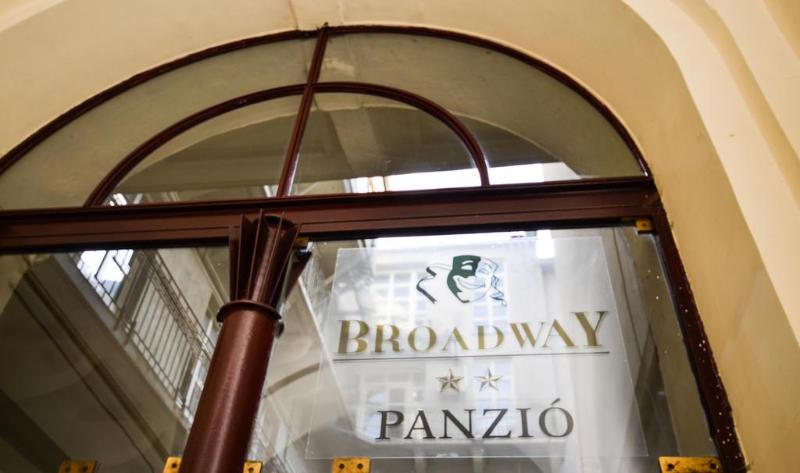 Broadway City Panzio - Genel