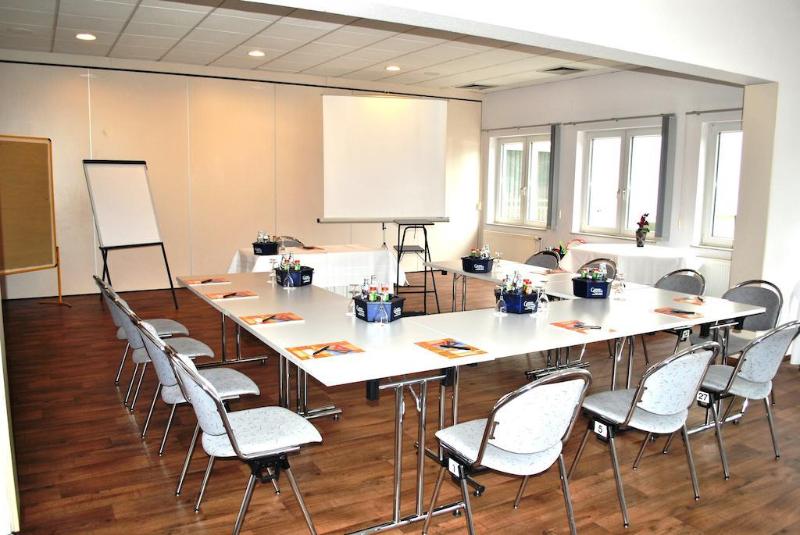 Heidehotel Lubast - Genel