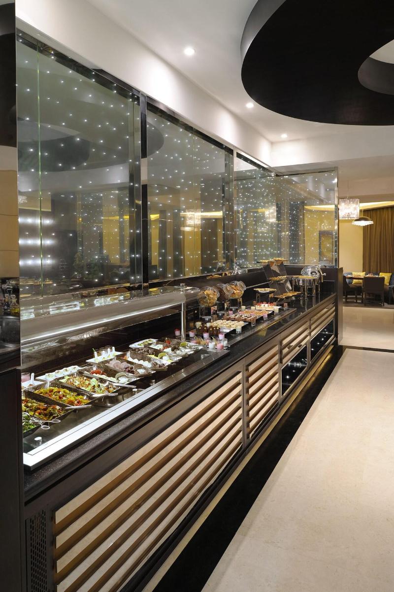 Courtyard Riyadh Diplomatic Quarter - Restoran