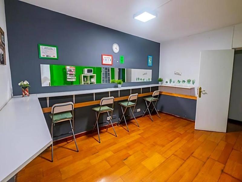 Diagonal House - Genel