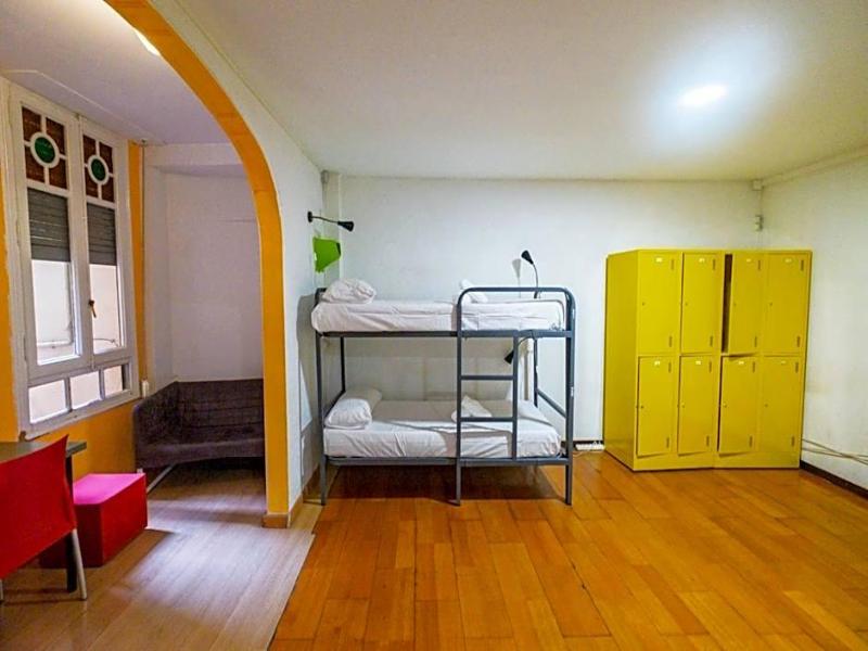 Diagonal House - Genel
