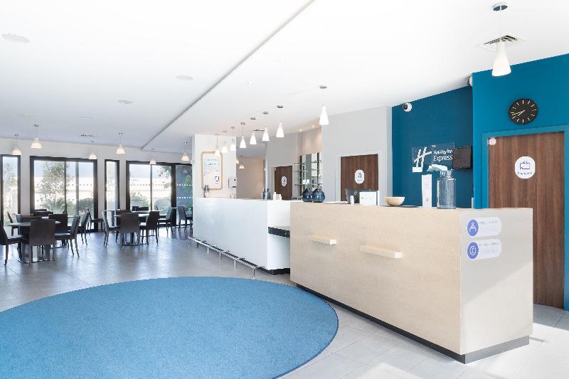 Holiday Inn Express Marseille Airport - Genel