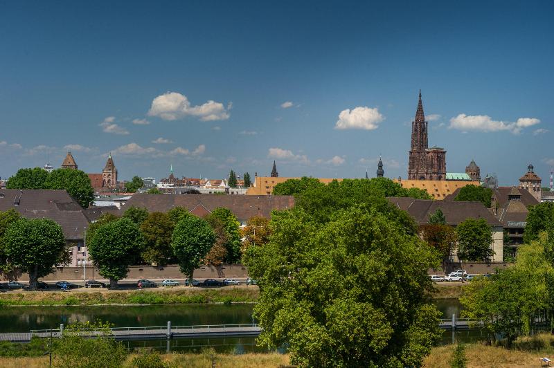 Holiday Inn Express Strasbourg Centre - Genel