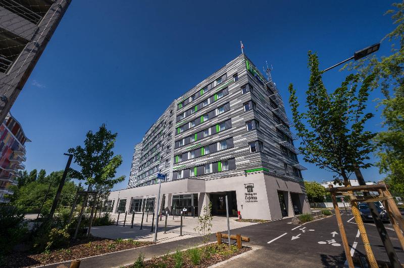 Holiday Inn Express Strasbourg Centre - Genel