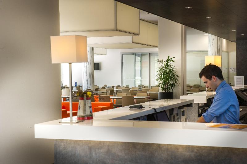 Holiday Inn Express Strasbourg Centre - Genel