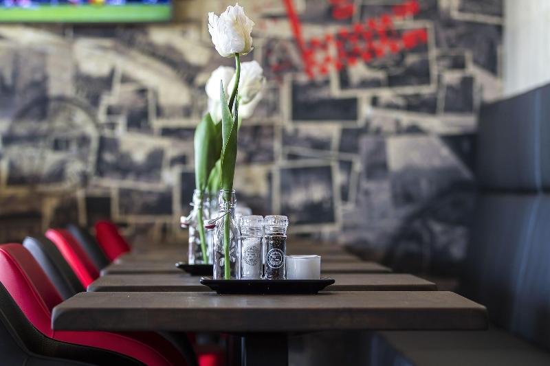 Bastion Hotel Tilburg - Restoran