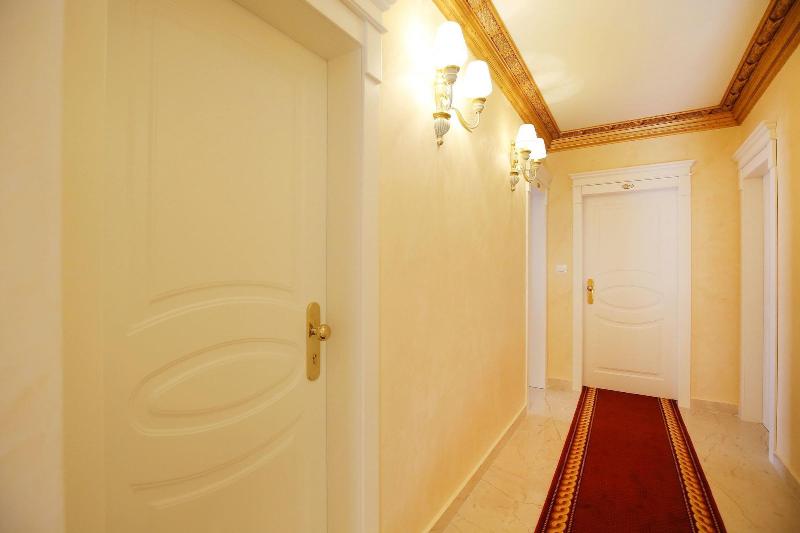 Villa Triana - Lobi