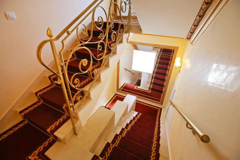 Villa Triana - Lobi