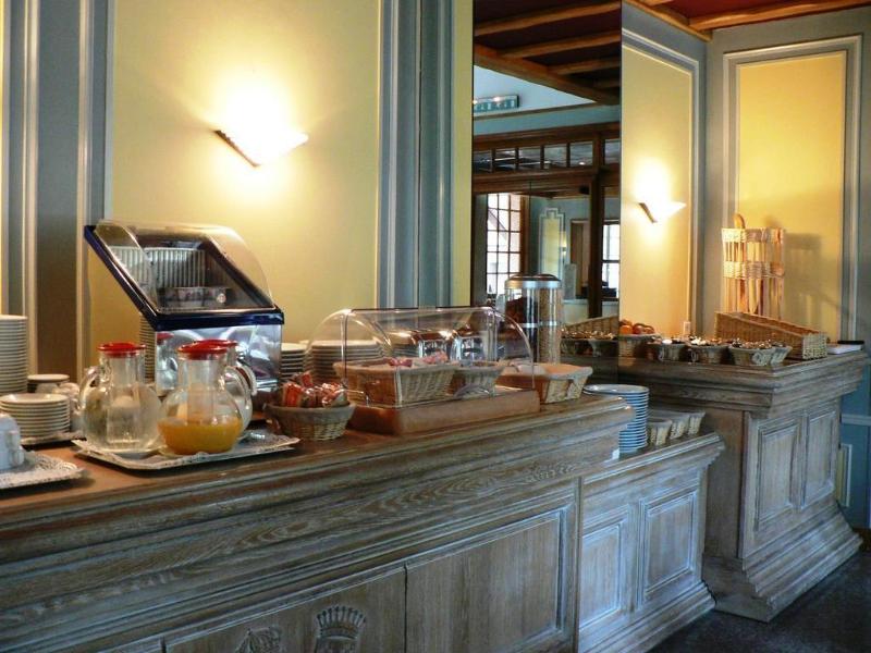 Le Continental - Genel
