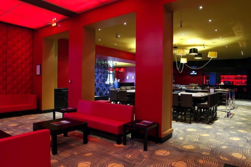 Le Continental - Genel