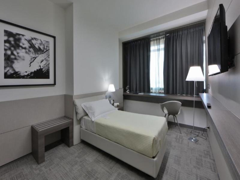 UNA HOTELS San Vitale Bologna - Oda