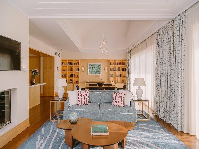 Regent Porto Montenegro Hotel - Oda