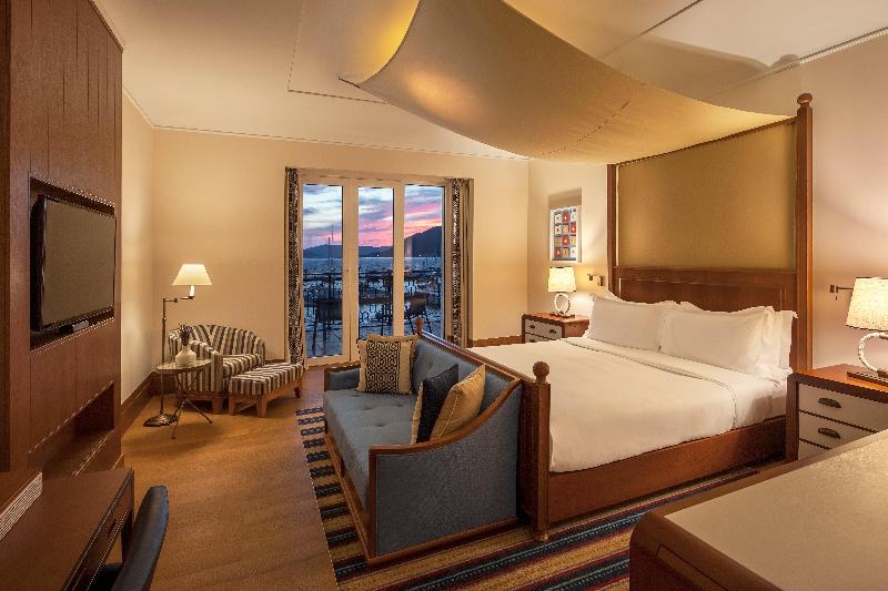 Regent Porto Montenegro Hotel - Oda