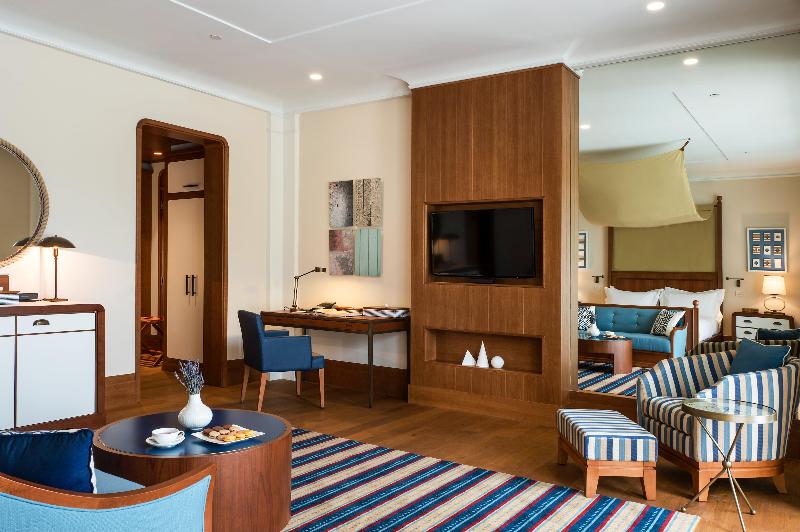 Regent Porto Montenegro Hotel - Oda
