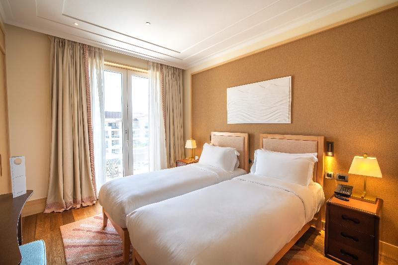 Regent Porto Montenegro Hotel - Oda