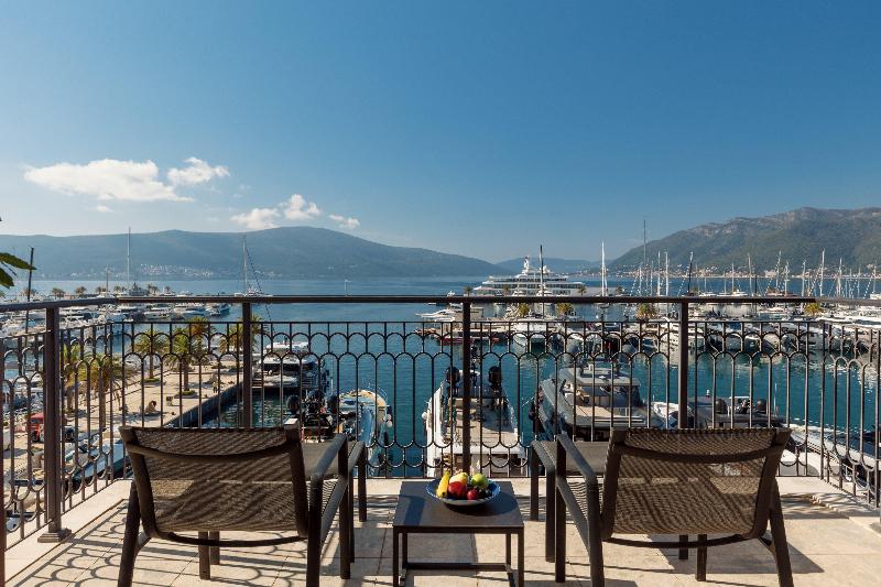 Regent Porto Montenegro Hotel - Oda