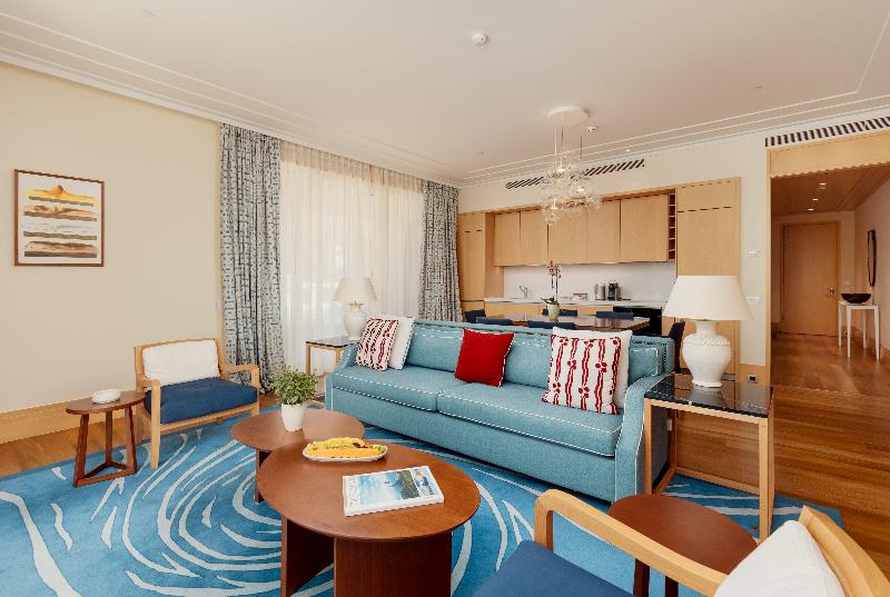 Regent Porto Montenegro Hotel - Oda