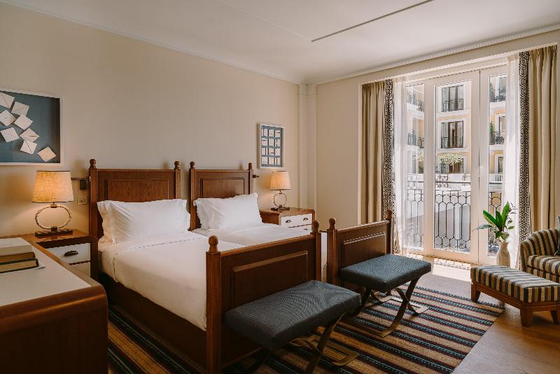 Regent Porto Montenegro Hotel - Oda
