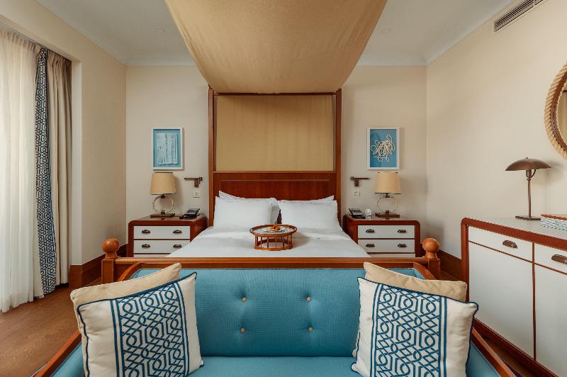Regent Porto Montenegro Hotel - Oda