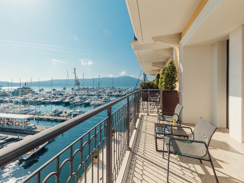 Regent Porto Montenegro Hotel - Oda