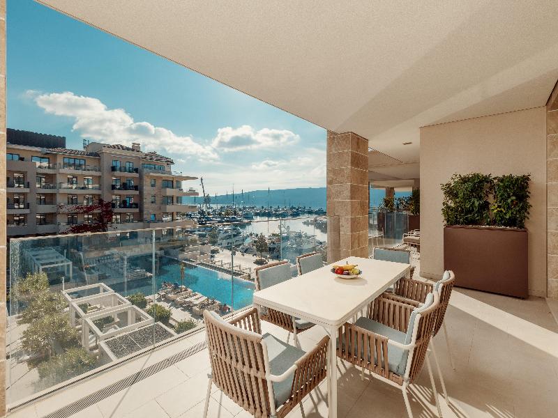Regent Porto Montenegro Hotel - Oda