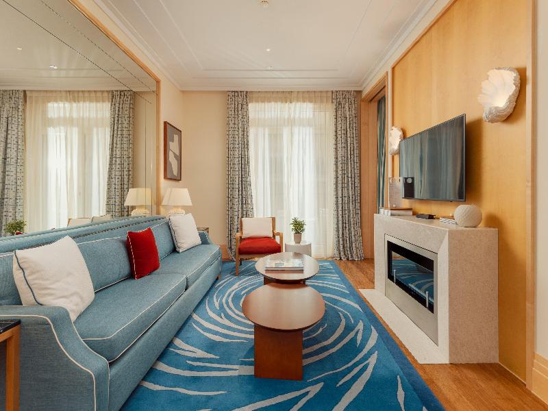 Regent Porto Montenegro Hotel - Oda