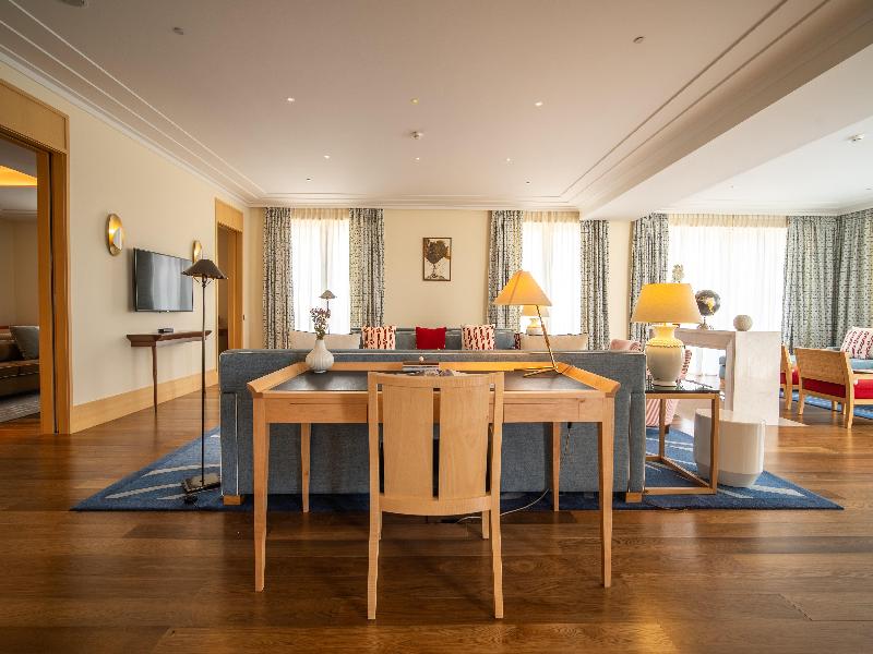 Regent Porto Montenegro Hotel - Oda
