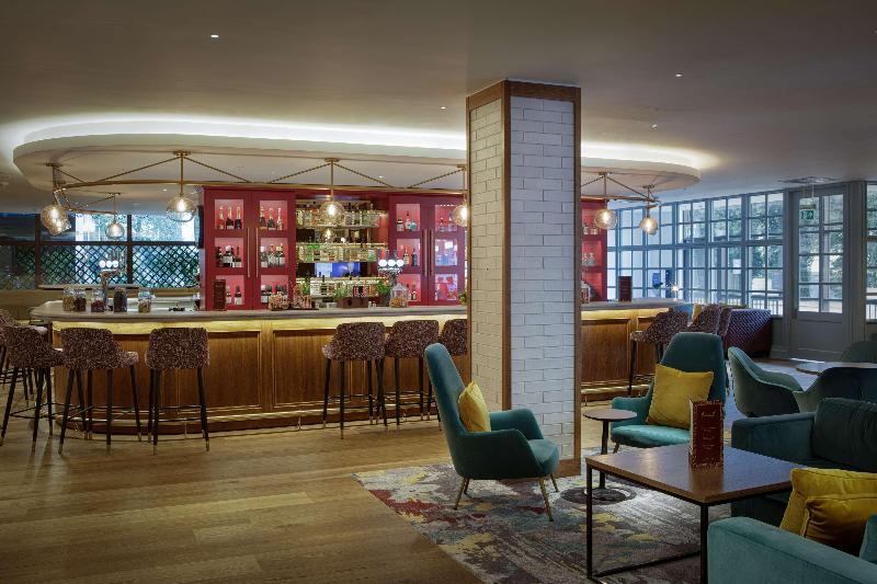 DoubleTree by Hilton Bath - Bar