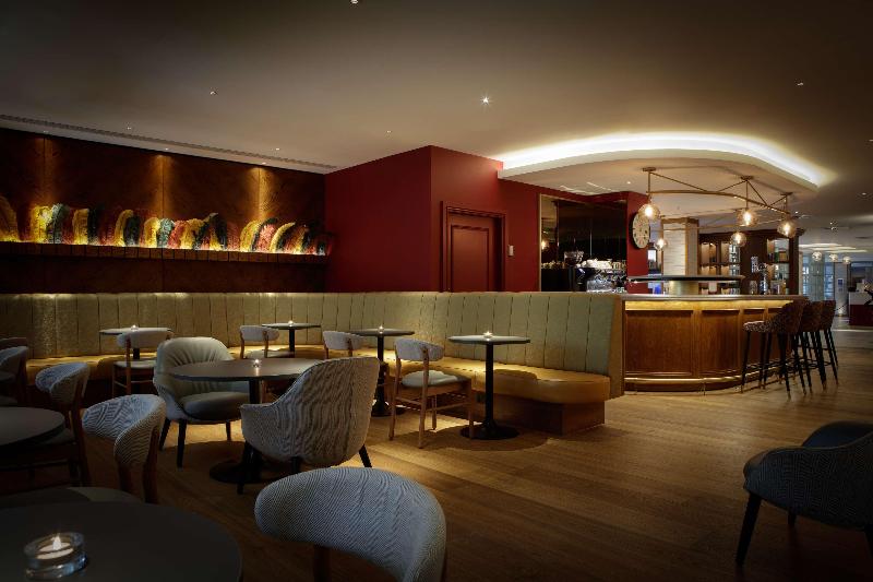 DoubleTree by Hilton Bath - Bar