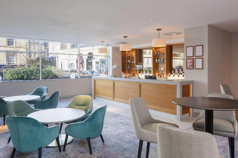 DoubleTree by Hilton Bath - Bar