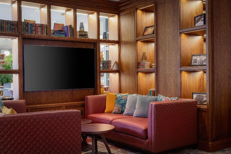 DoubleTree by Hilton Bath - Bar