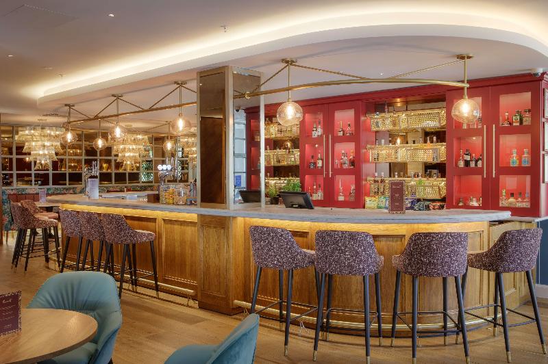 DoubleTree by Hilton Bath - Bar