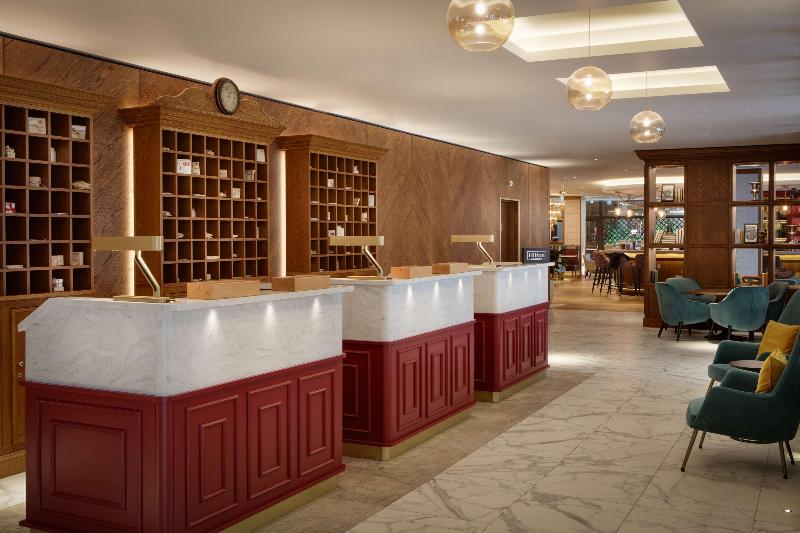 DoubleTree by Hilton Bath - Lobi